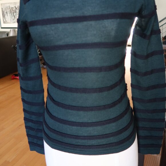 AKRIS sweater green and black striped cashmere and silk US 4 $1000+ - Picture 2 of 16
